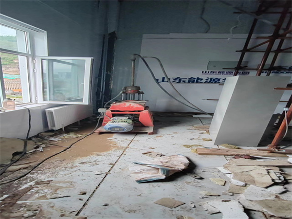 东乌珠穆沁地基基础下沉墙体裂缝加固注浆顶升施工